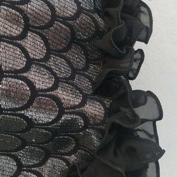 Tractr black and silver skirt with ruffle hem and faux leather waist, size 27 - Picture 2 of 6